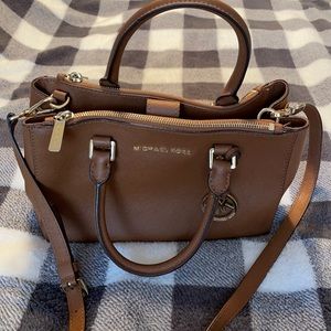 Michael Kors medium satchel, cognac, lots of pockets and zippers